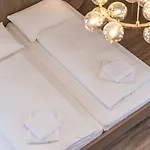 Villa Floeckner Bed & Breakfast