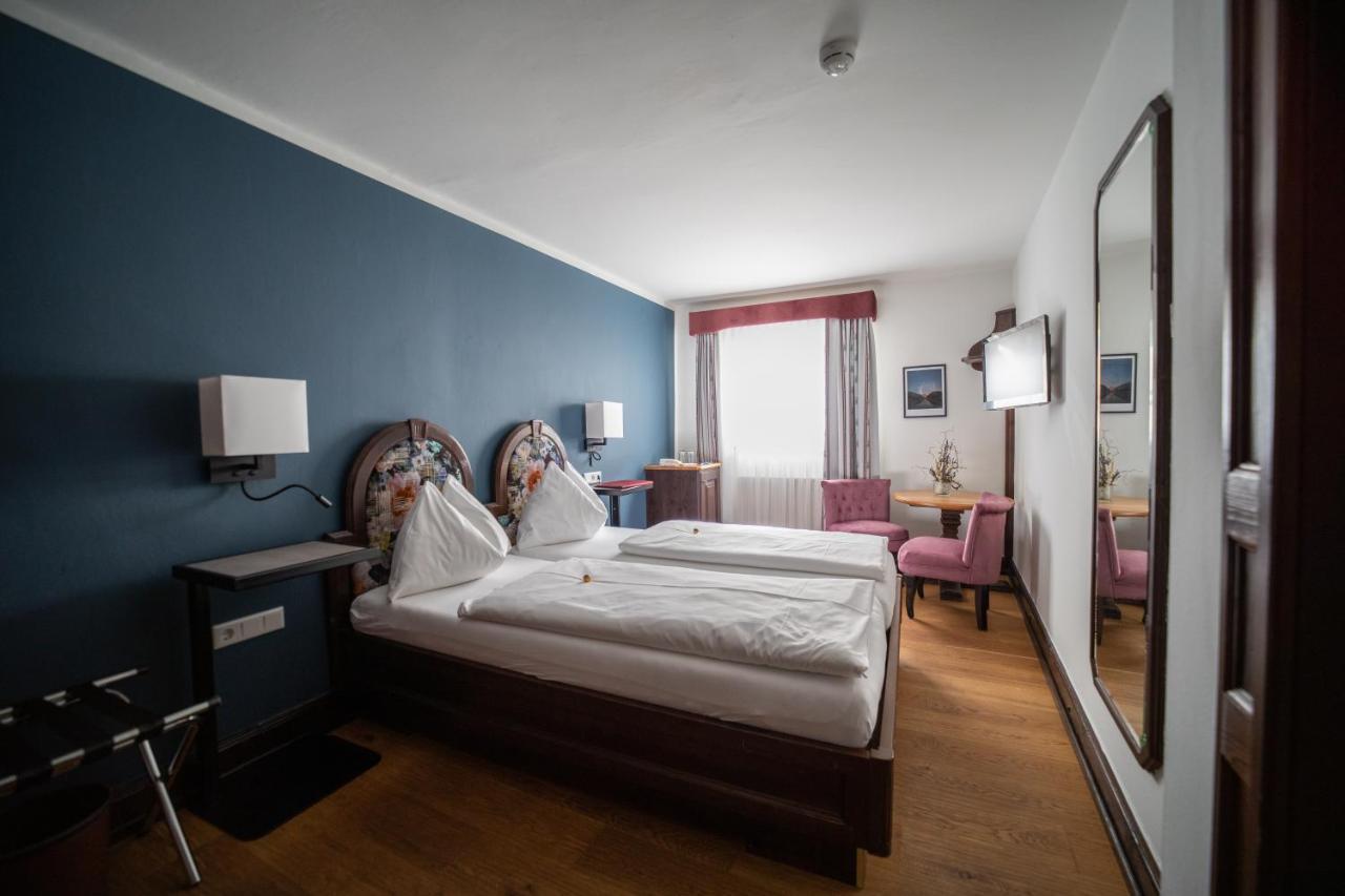 Altstadt Stadtkrug Hotel 4*