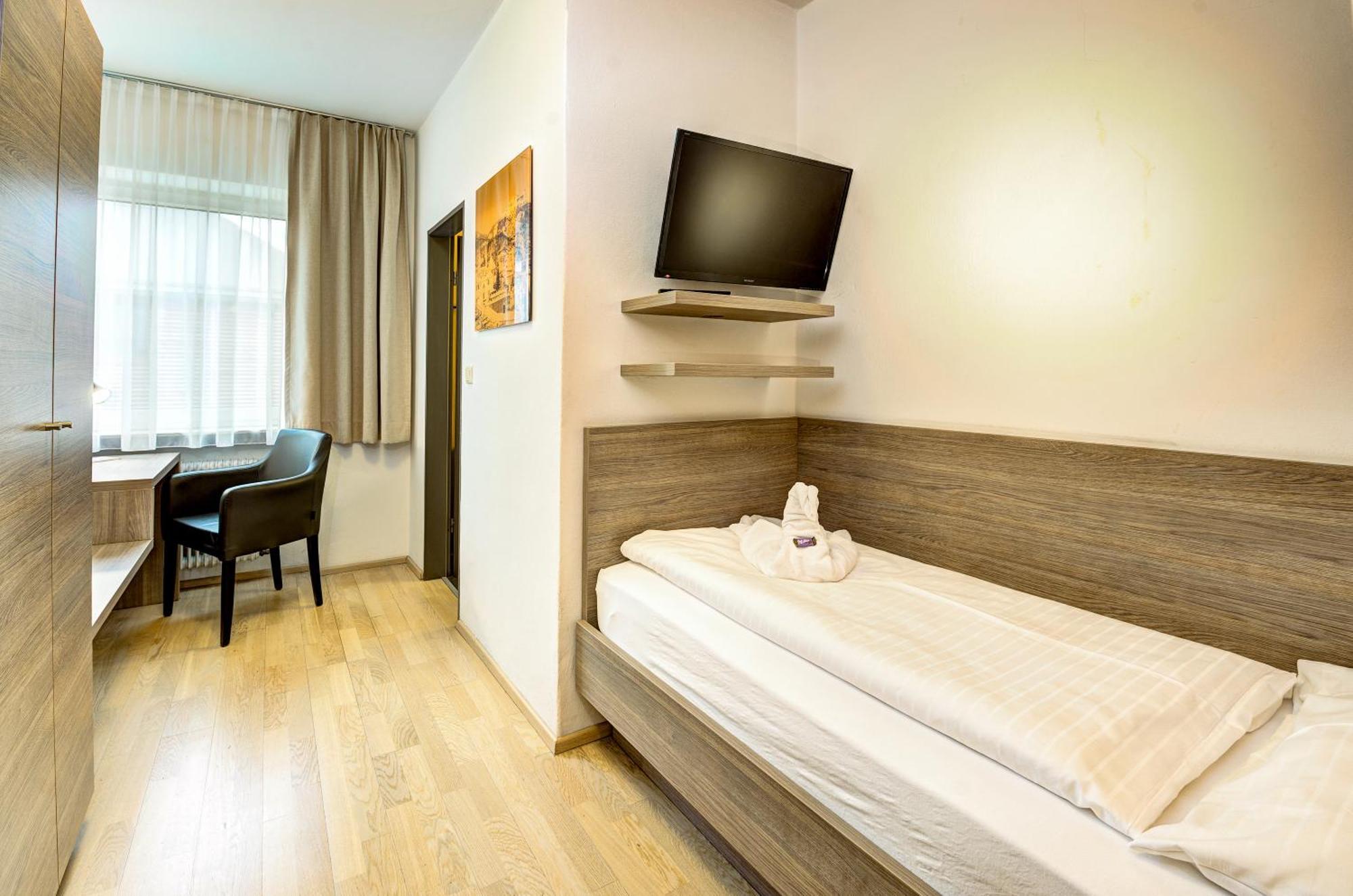 Hofmann Hotel 2*
