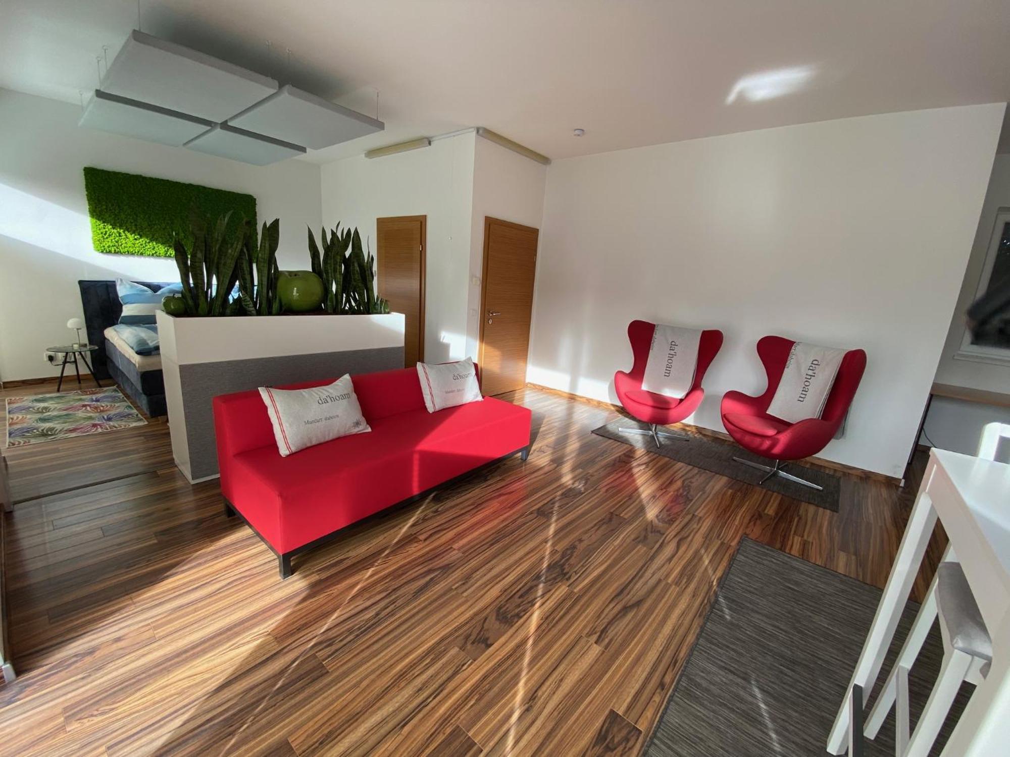 „1. Work & Sleep Luxury Apartment“ Fuer Arbeiten & Wohnen ! Apartment