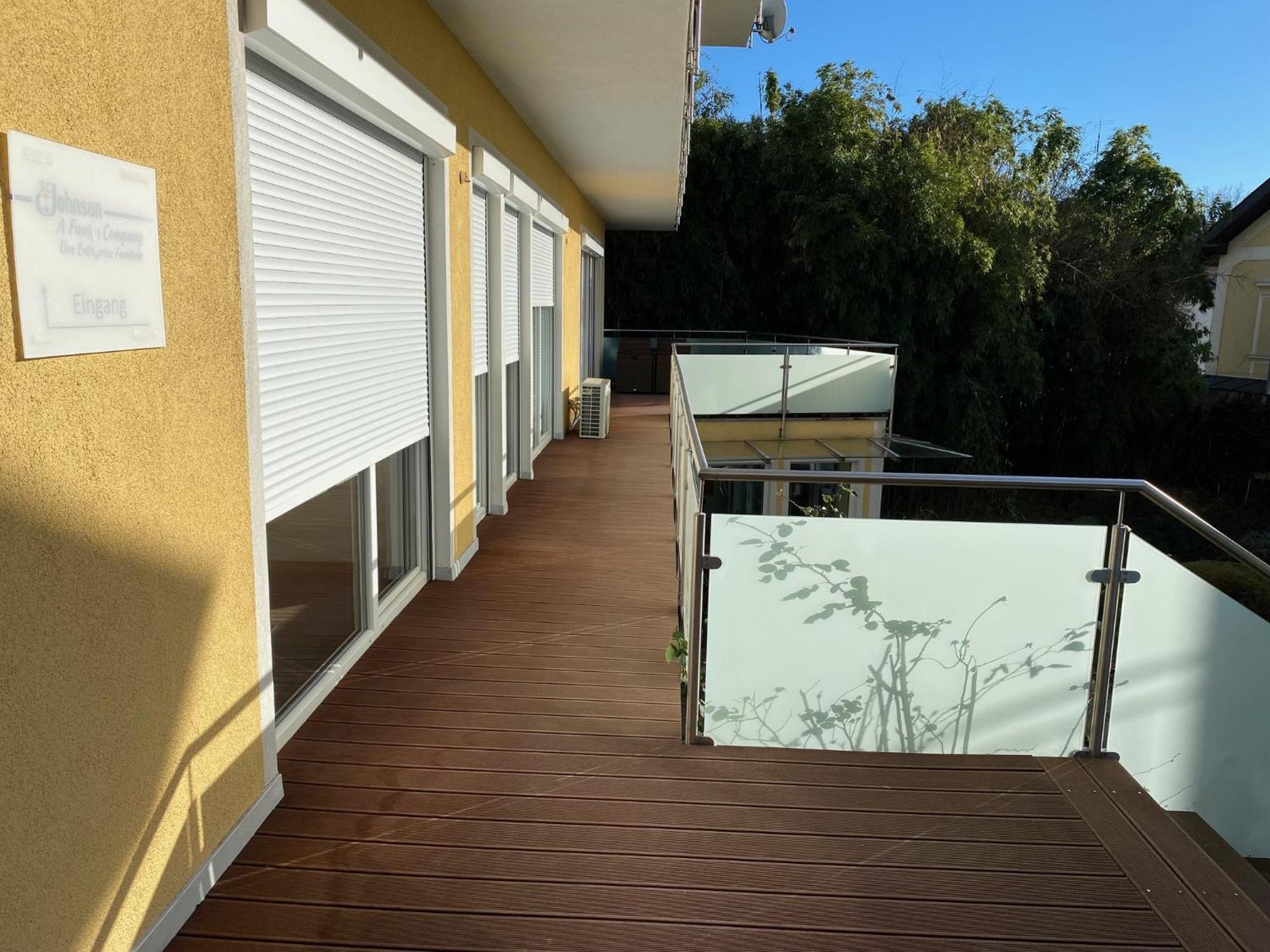 „1. Work & Sleep Luxury Apartment“ Fuer Arbeiten & Wohnen !