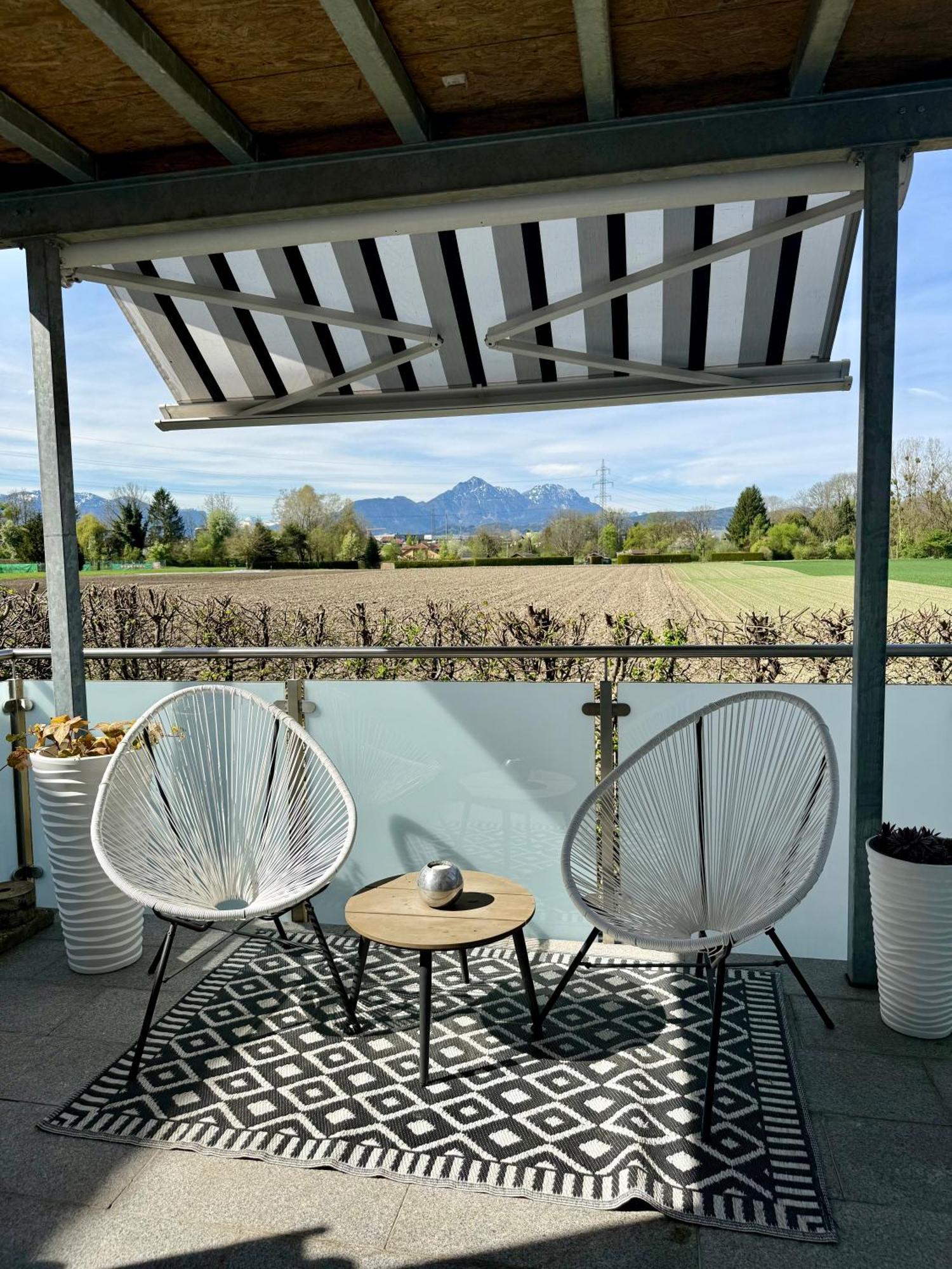 Apartment Im Gruenen Am Stadtrand, 50 M2, Eigener Garten Mit Terrasse, Eigener Eingang, Kostenloses Parken