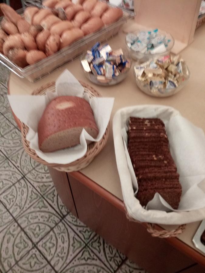 Frühstückspension Adlerhof 2*