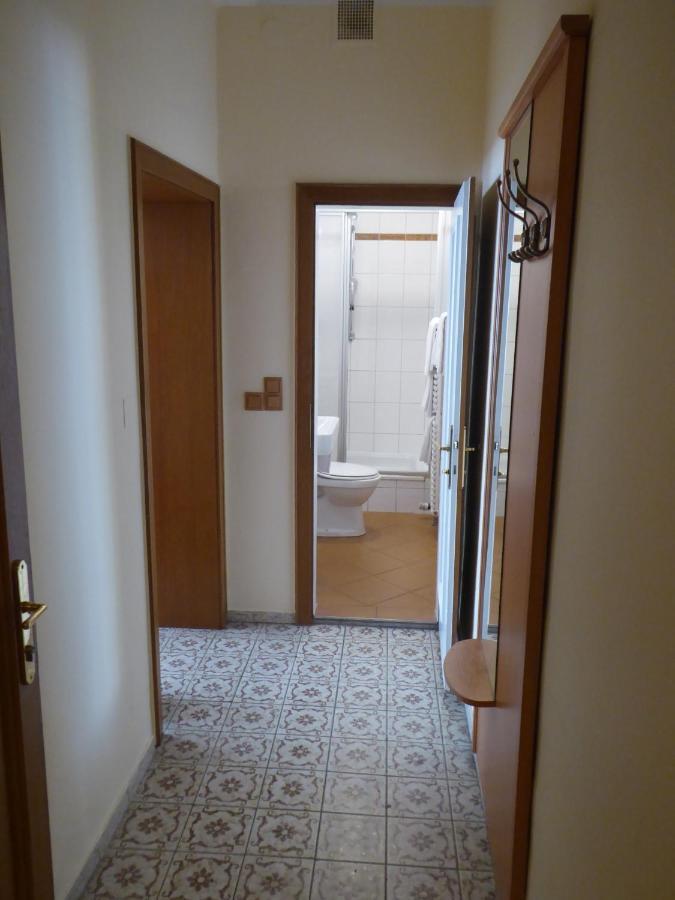 Frühstückspension Adlerhof 2*