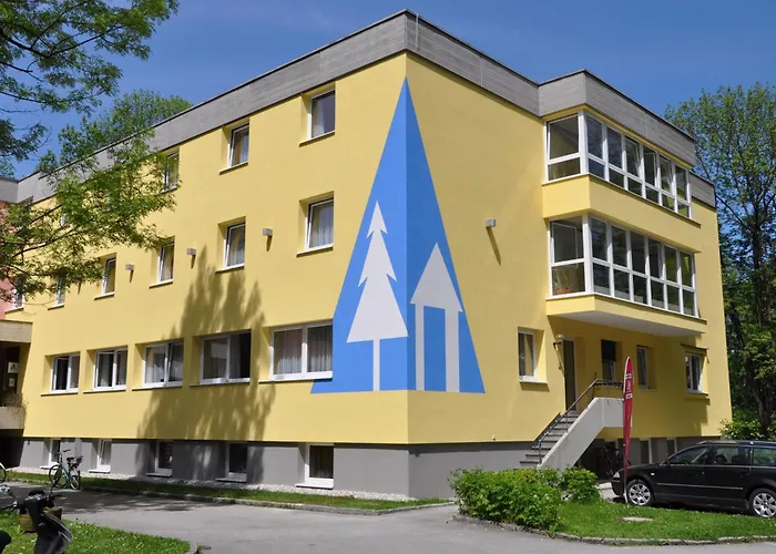 Eduard-Heinrich-Haus, Hostel
