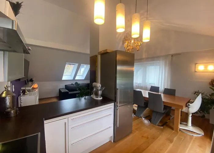 Cosy House With Garden, Close To City Center, Good Traffic Connection