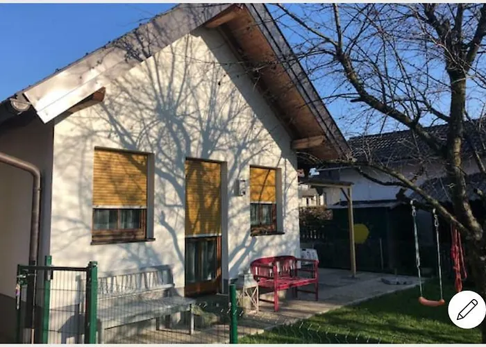 Knusperhaus mit Garten