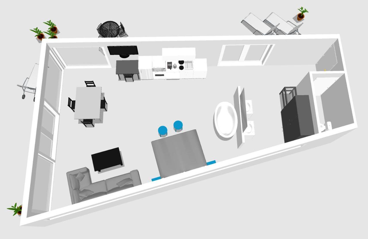 Apartment 4 & 5 *