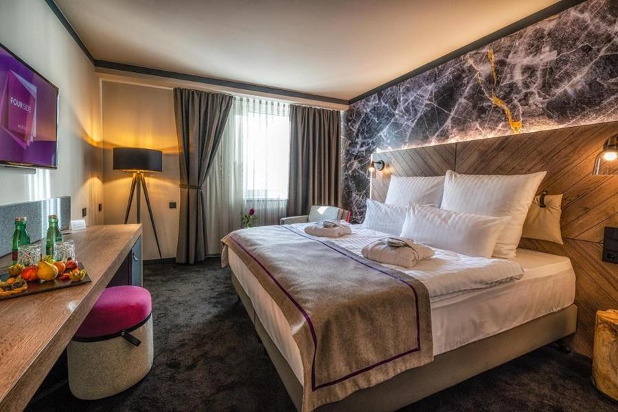 Fourside Hotel