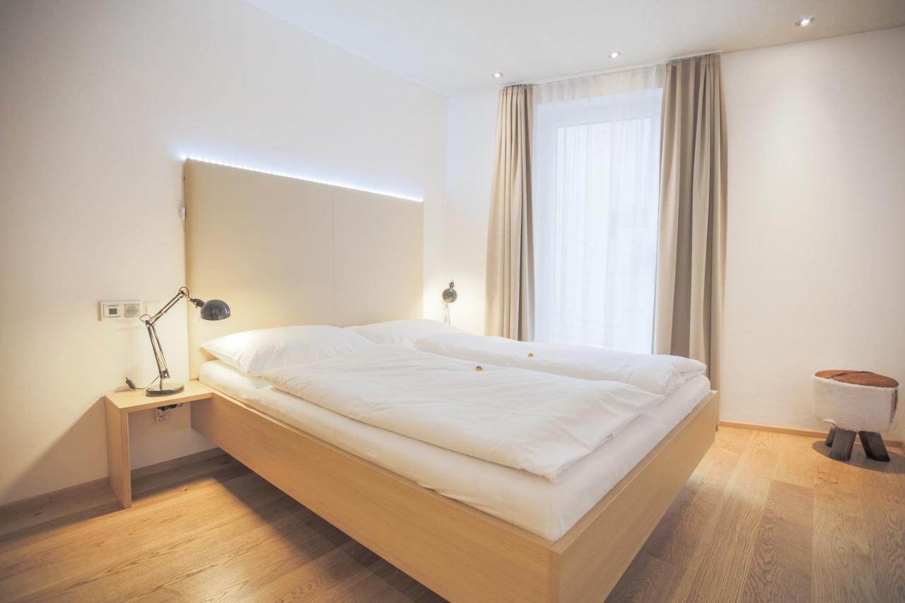 4 & 5 * Salzburg
