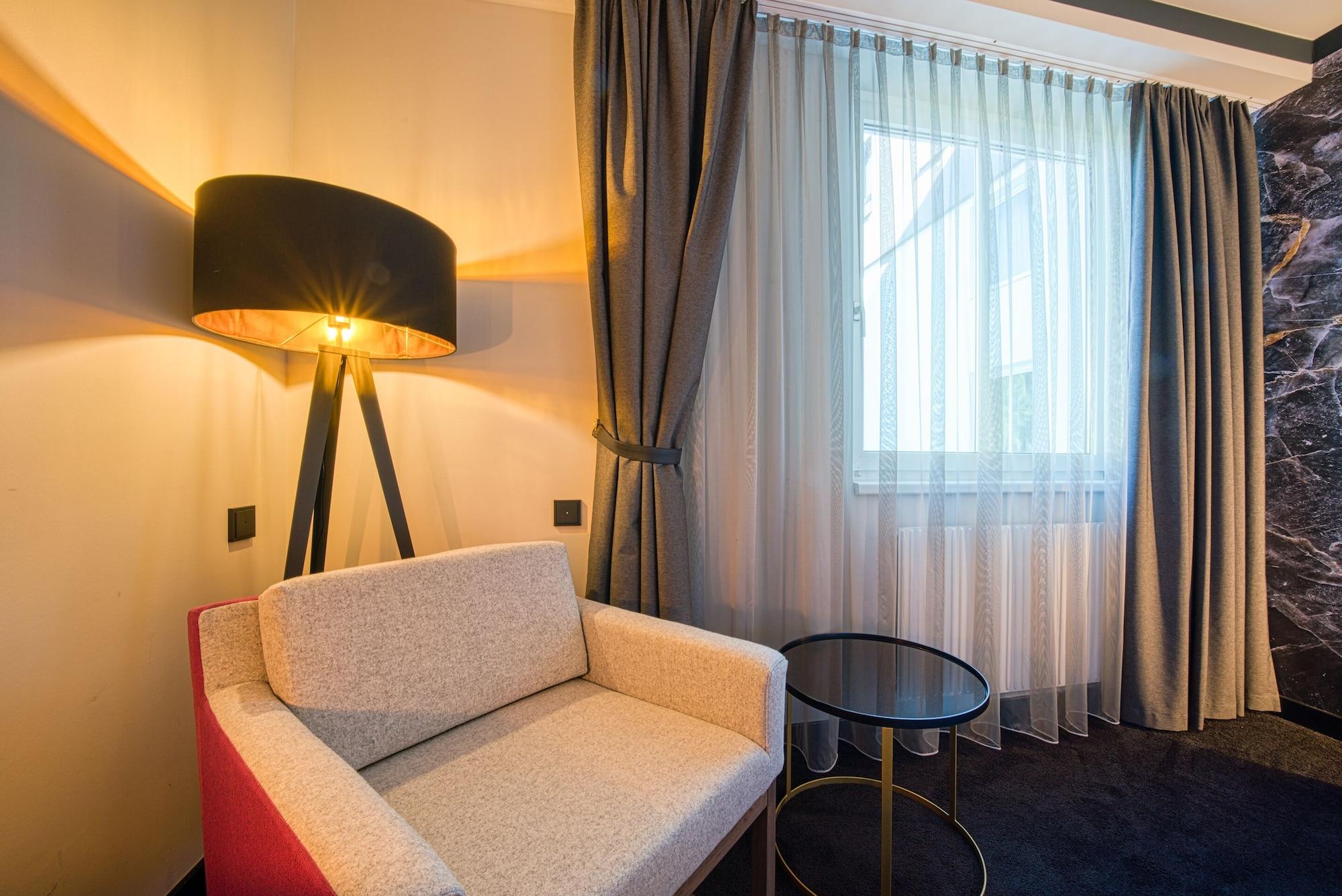 Fourside Hotel