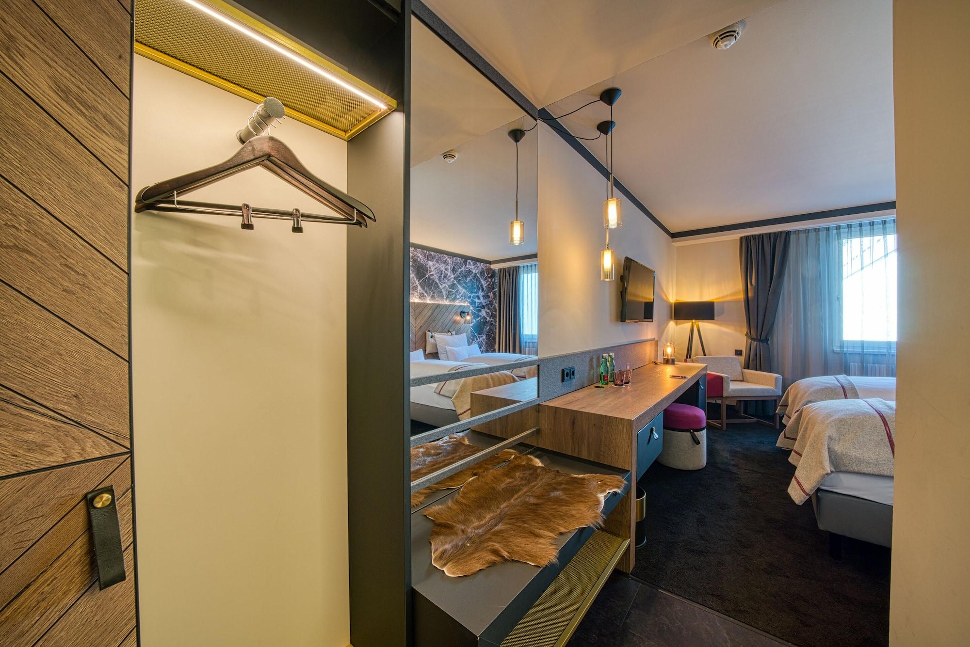 Fourside Hotel