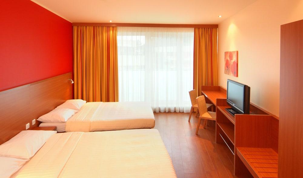 Leonardo Center Hotel