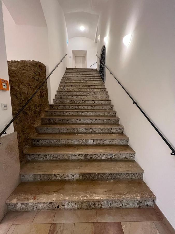 Palais Am Kai - Zentrale Lage, Kostenloser Parkplatz Privatunterkunft