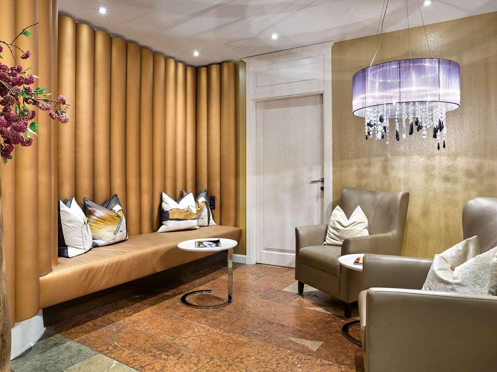 Radisson Blu Altstadt. Hotel