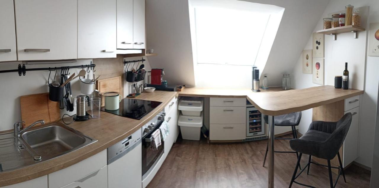 Ruhiges Mit Dachterrasse In Apartment
