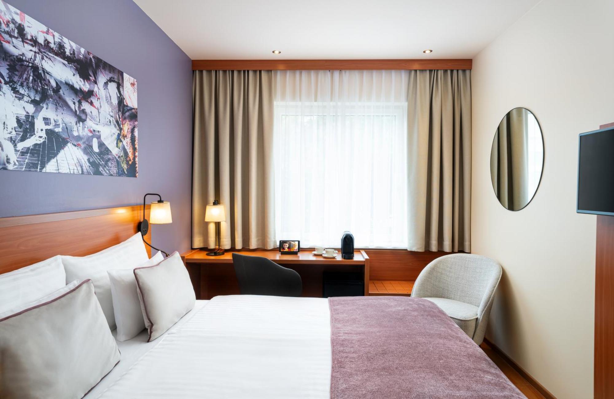 Leonardo Center 3*