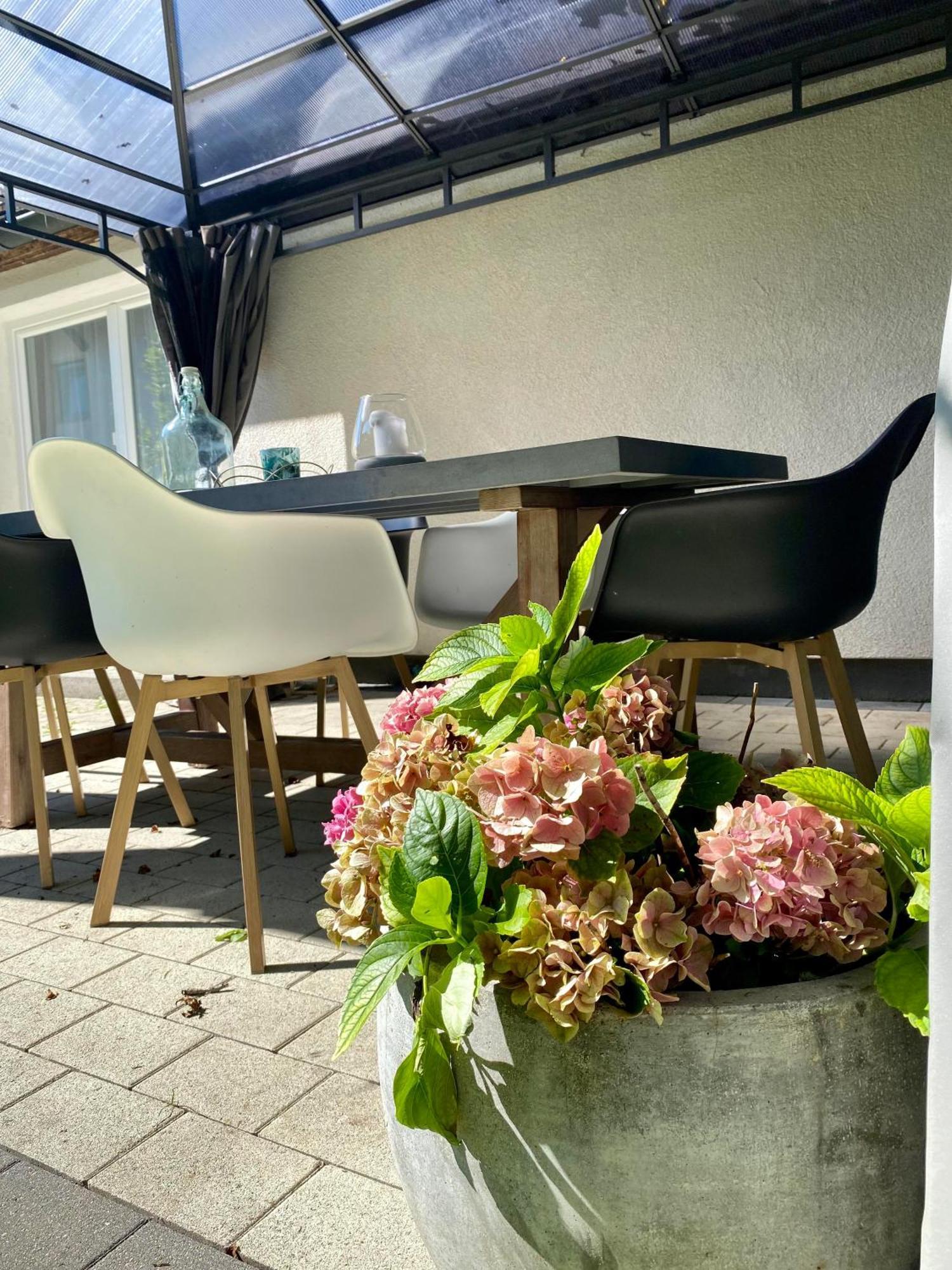 Holiday home Cosy House With Garden, Close To City Center, Good Traffic Connection *