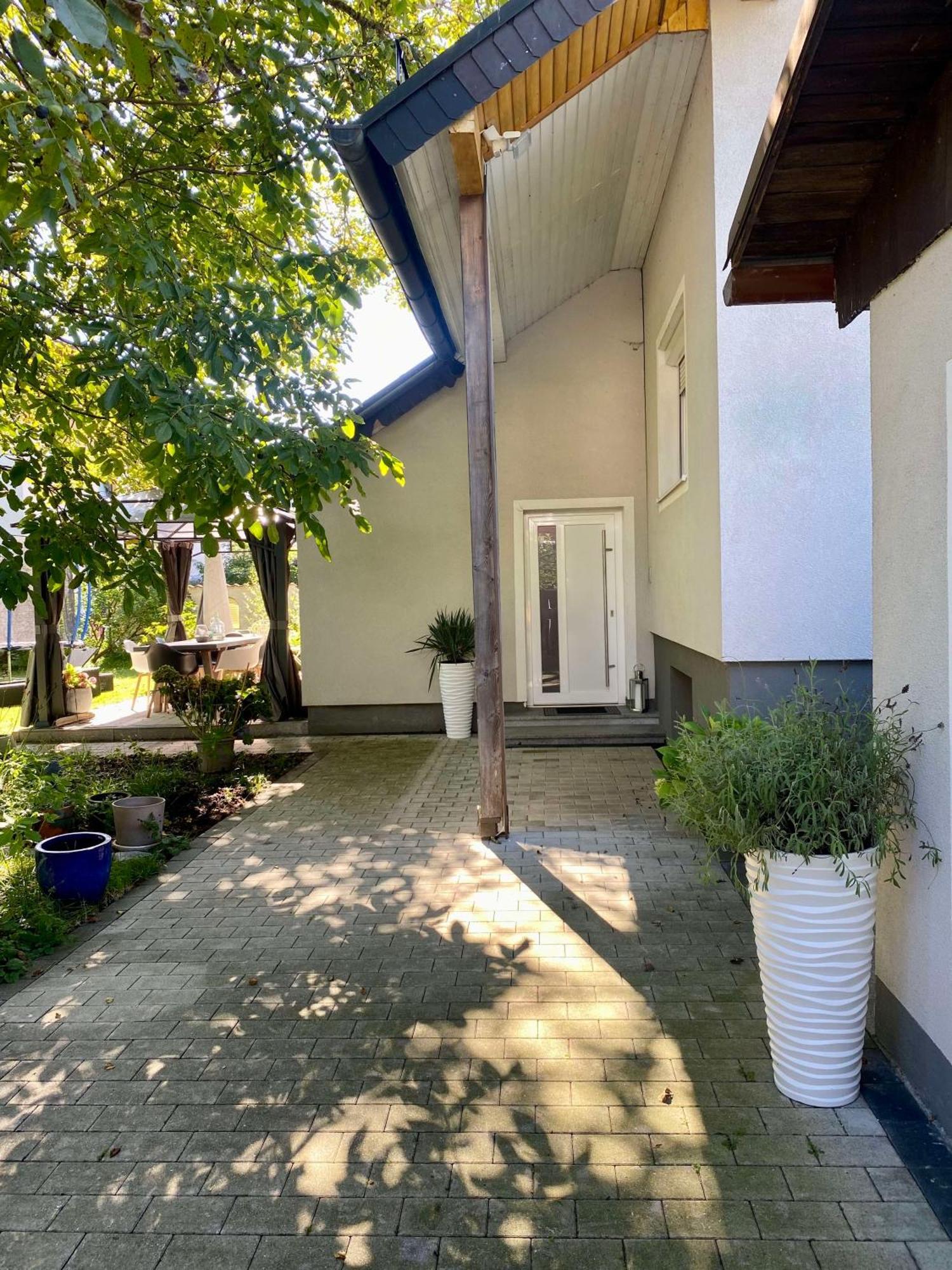Cosy House With Garden, Close To City Center, Good Traffic Connection