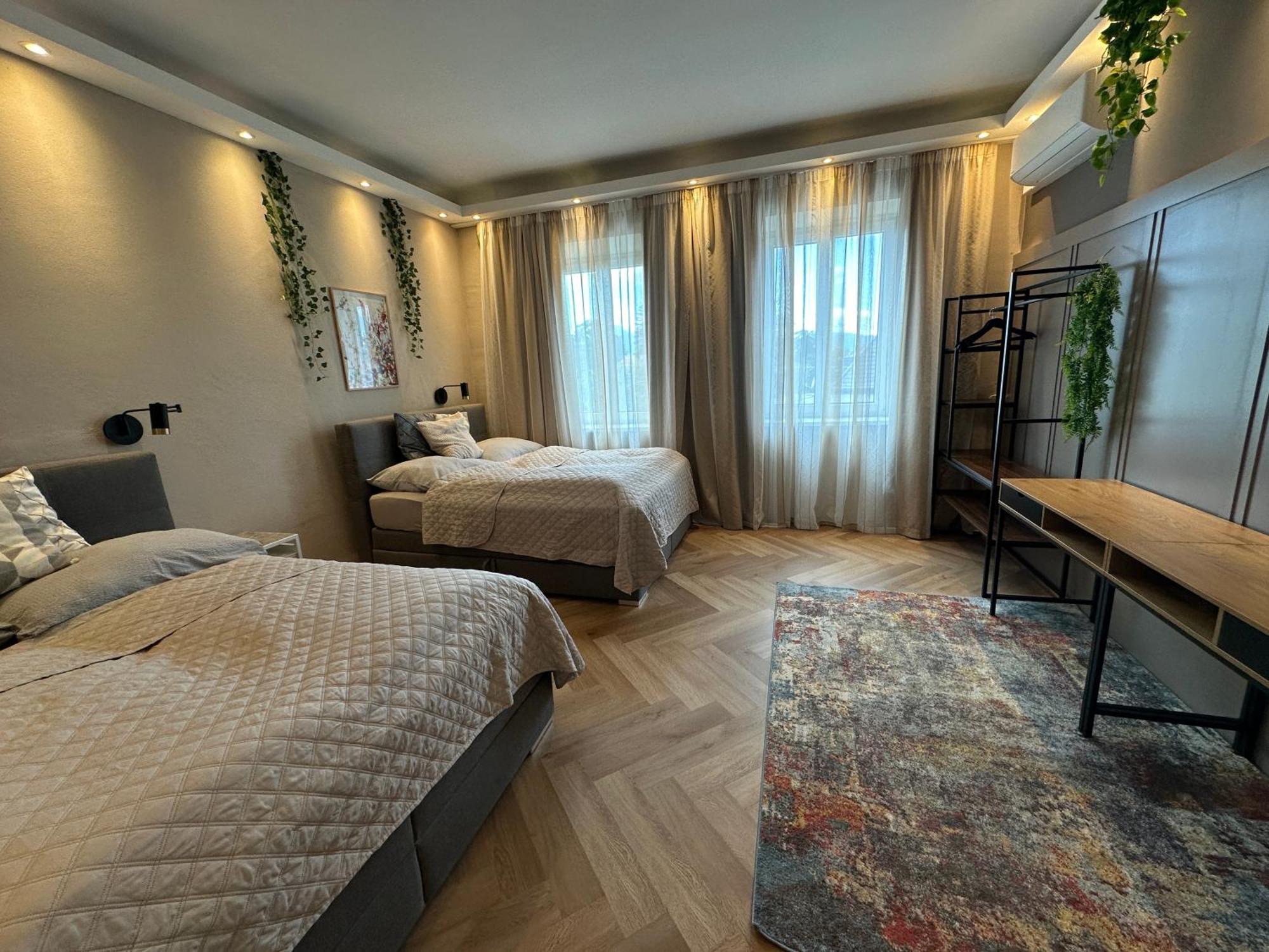 Apartment Book-a-room 33