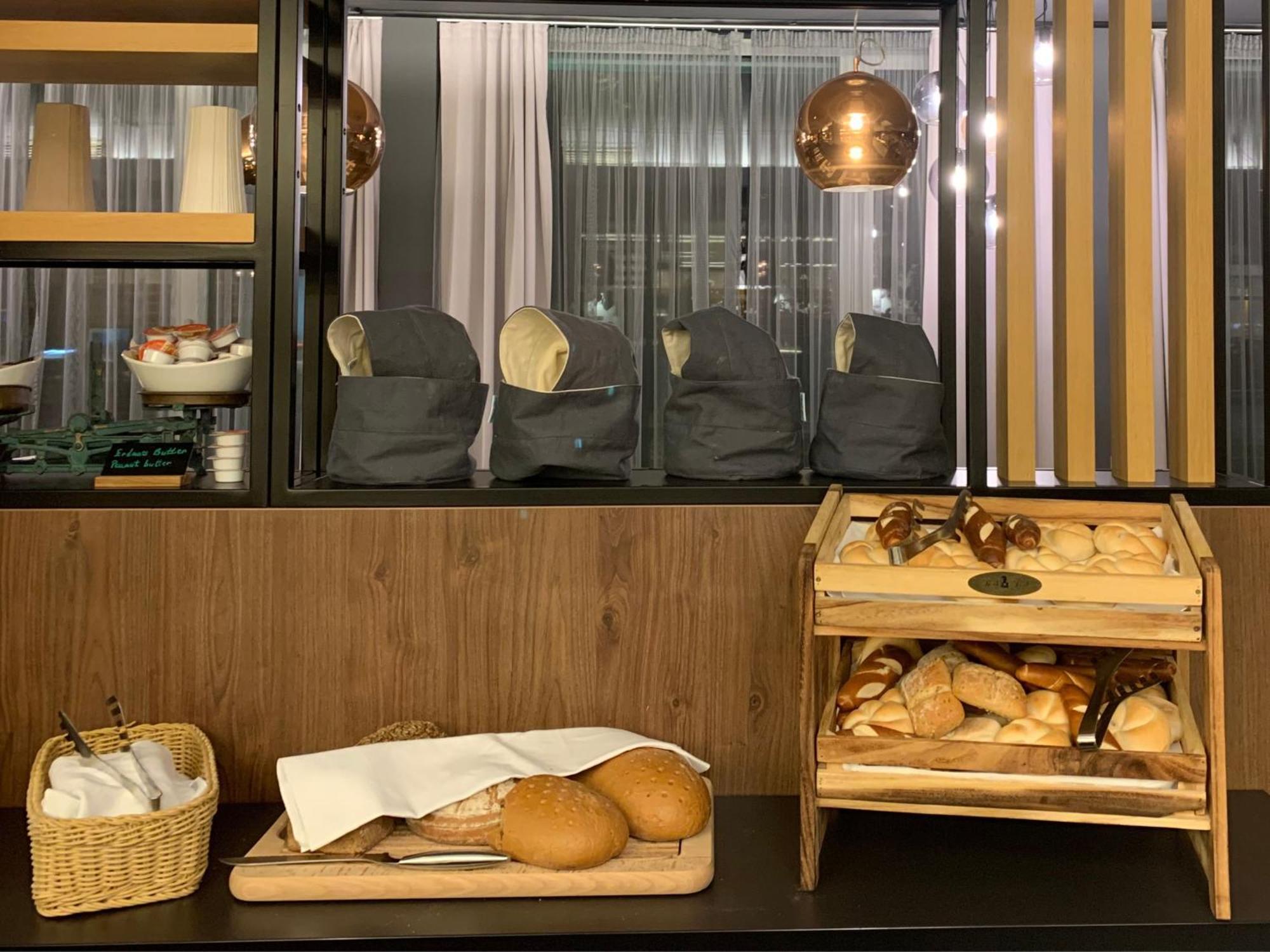 - By Ihg 4* Salzburgo