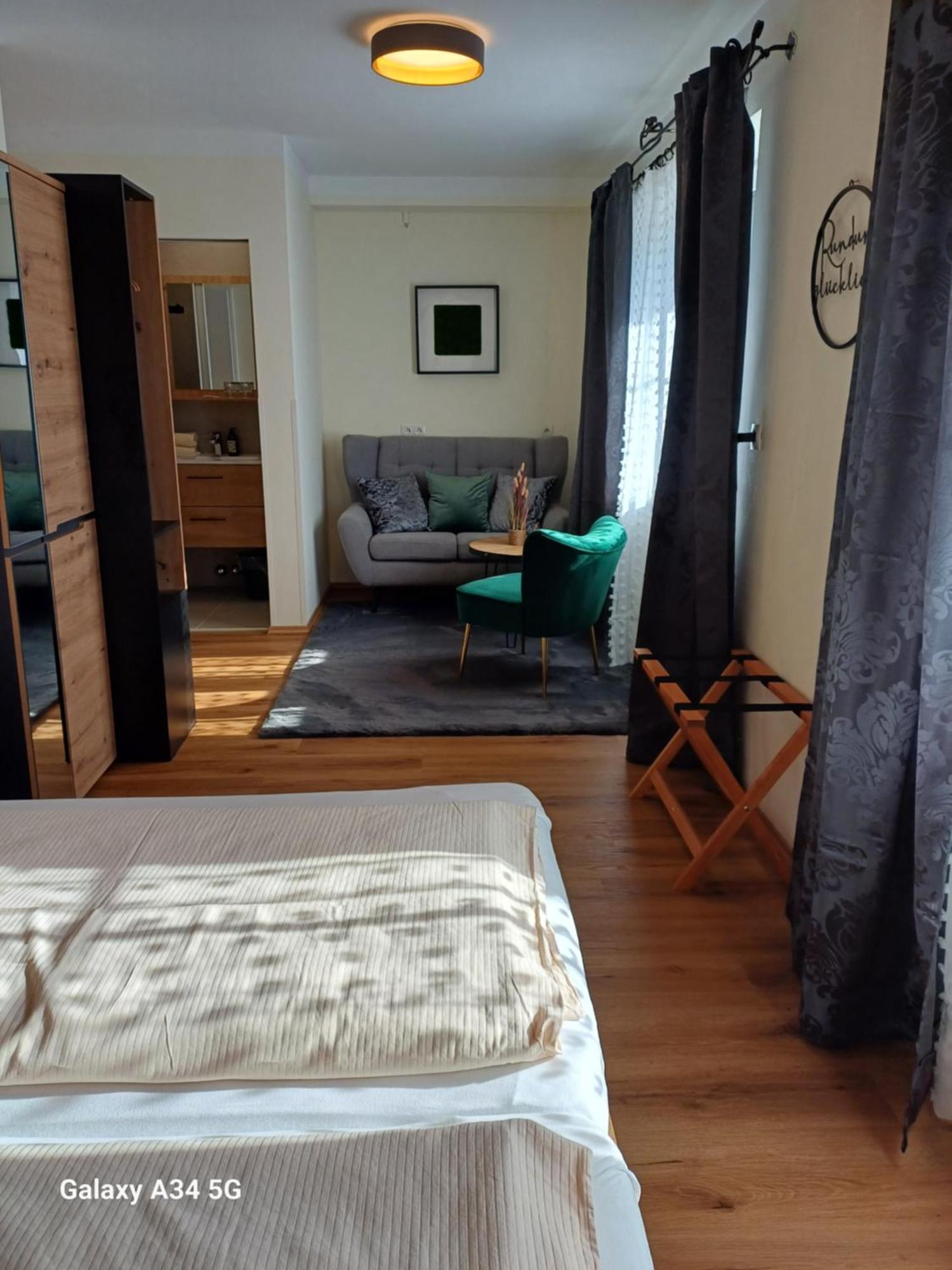 Bed & Breakfast Haus Am Moos Salzburg