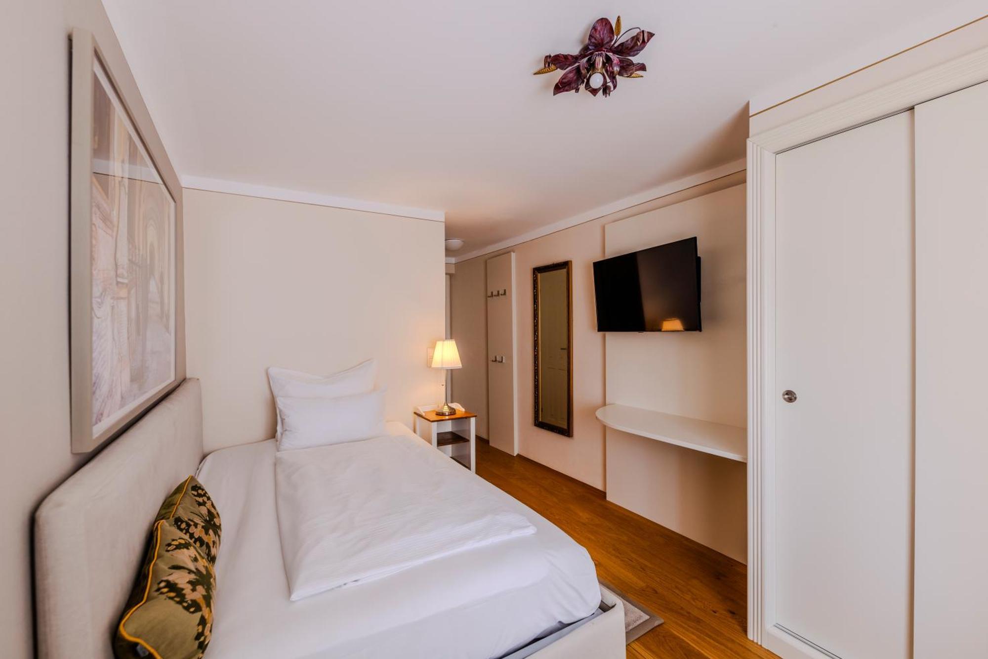 Boutiquehotel Amadeus Hotel 4*