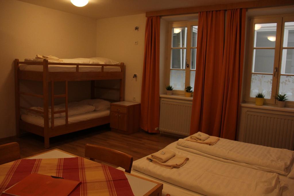 Institut St.sebastian Hostel