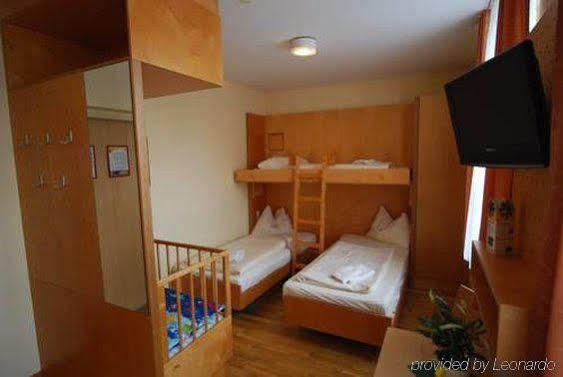 Jufa Hotel 4*