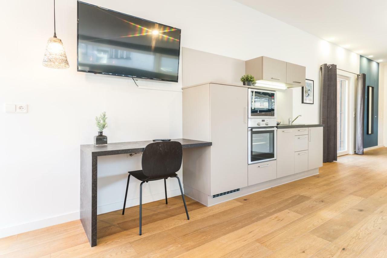 Apartment 4 & 5 *