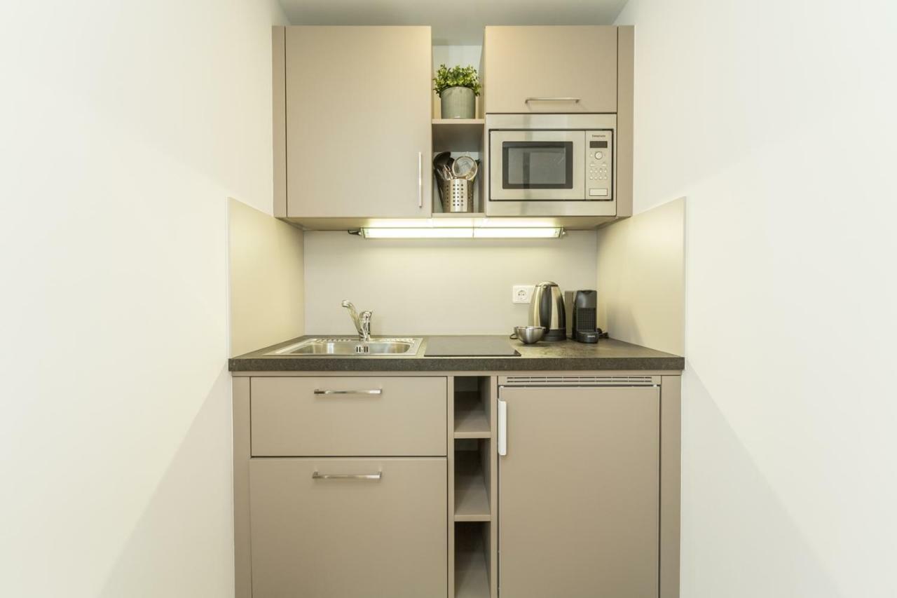 Apartment 4 & 5 *