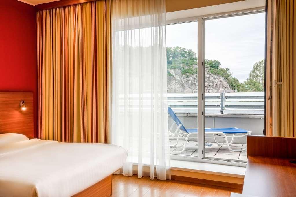 Leonardo Center Hotel