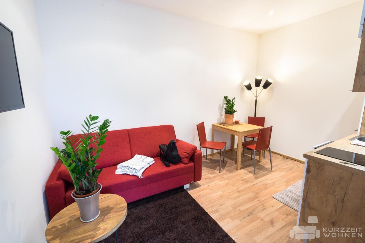 Apartment Franz Josef Strasse 5 *