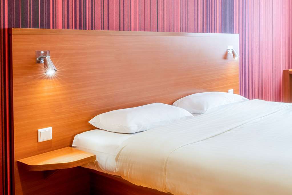 Leonardo Center Hotel 3*