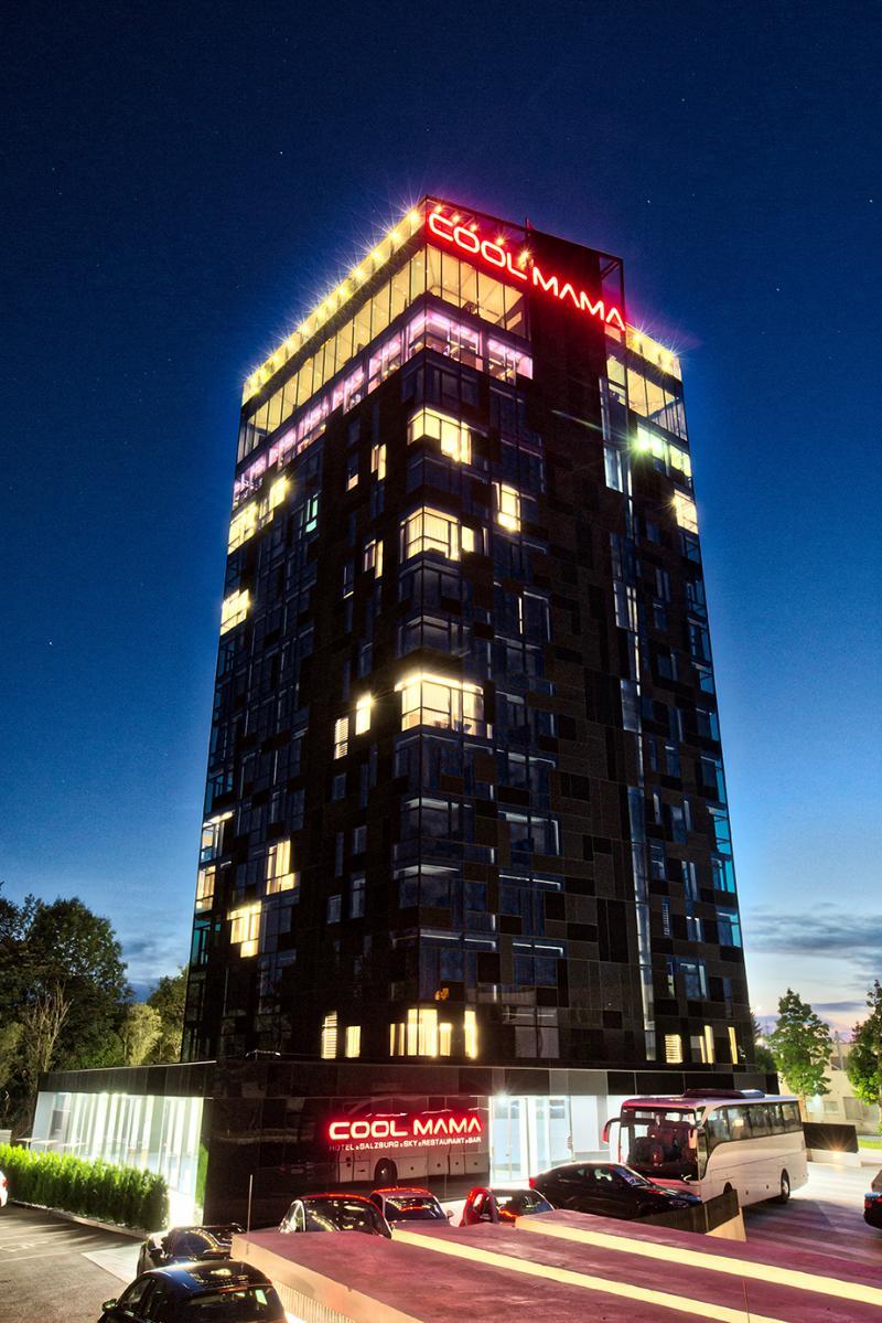 Cool Mama Hotel *