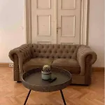 Boutique Apartment Rise-Up • Center • Historical • Modern