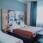 Levy\'S Rooms & Breakfast