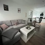 Modern Apartment And Easy Access
