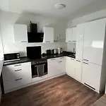 Modern Apartment And Easy Access