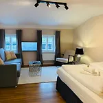 Apt. Stone-Lodge