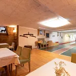 Romantik Hotel Die Gersberg Alm Ueber Salzburg Mit Outdoorpool