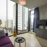 Private Living Perron