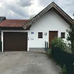 Knusperhaus Mit Garten