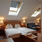 Itzlingerhof Rooms