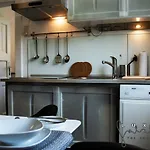 Luxury Apartments Only For Business Travel