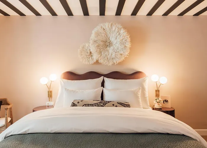 Clemonte Hotel - Your Reception-Less Boutique Hideaway