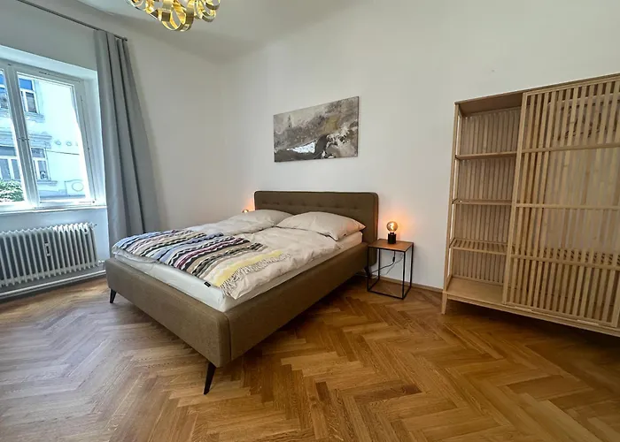 Charmantes Altbau-Apartment In Der Altstadt