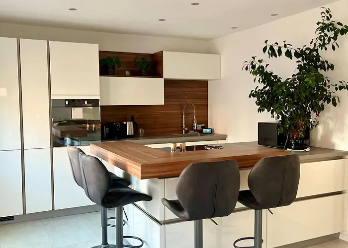 Modern Apartment - Perfectly Located