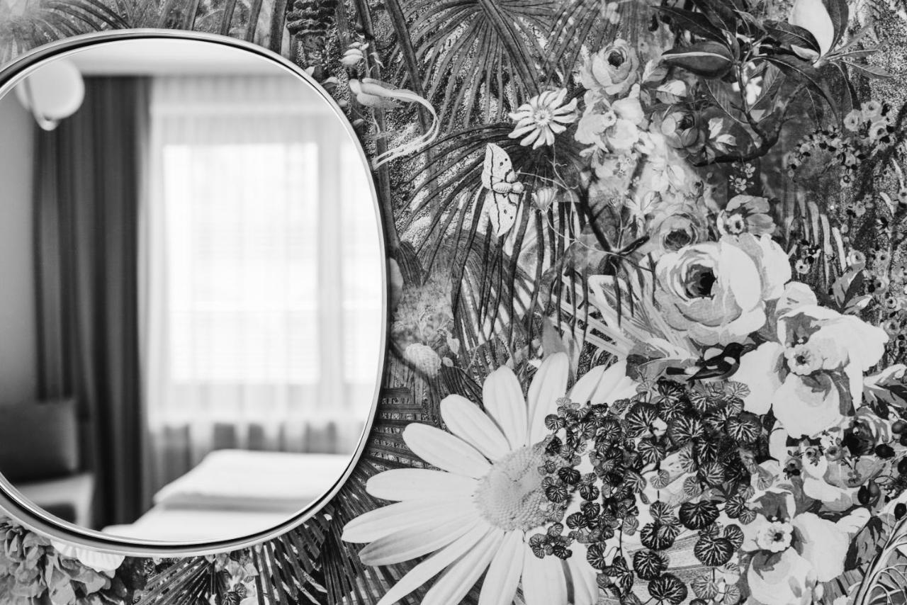 Altstadthotel Weisse Taube 4*