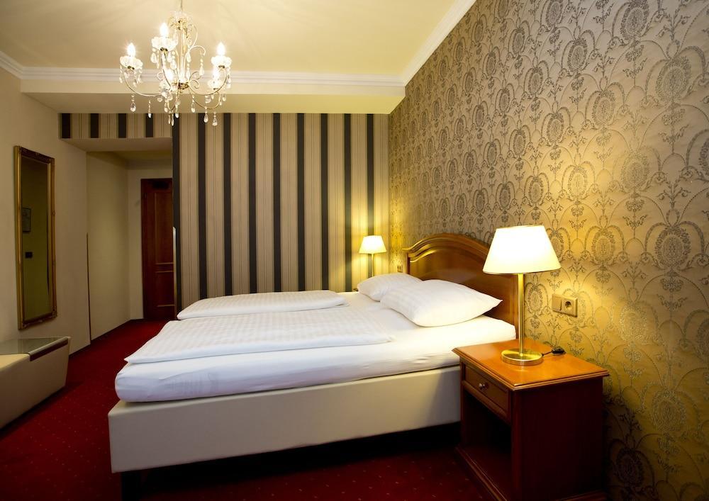 Am Mirabellplatz Hotel 4*